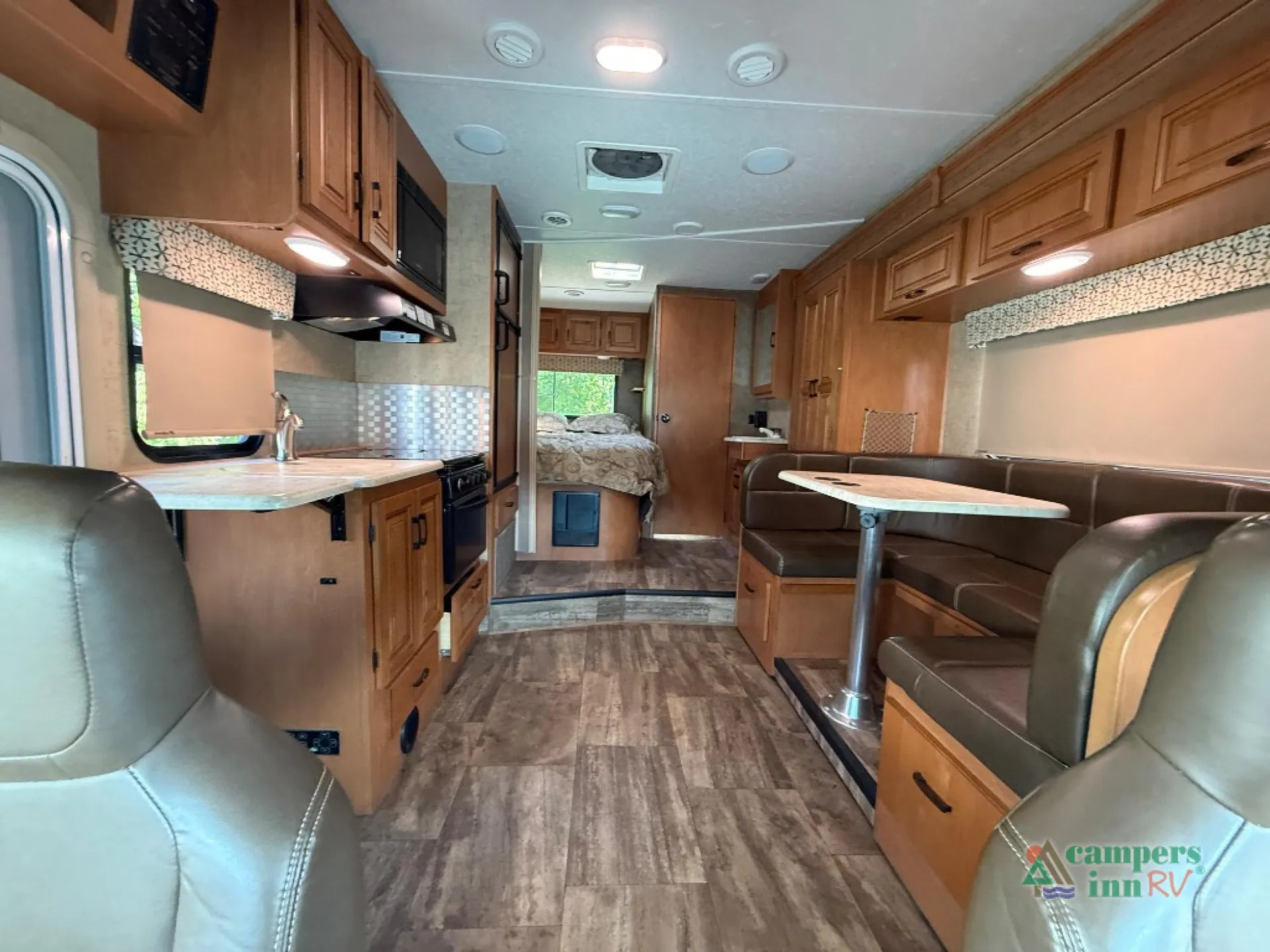 2016 Forest River Sunseeker 2290S - Photo 3