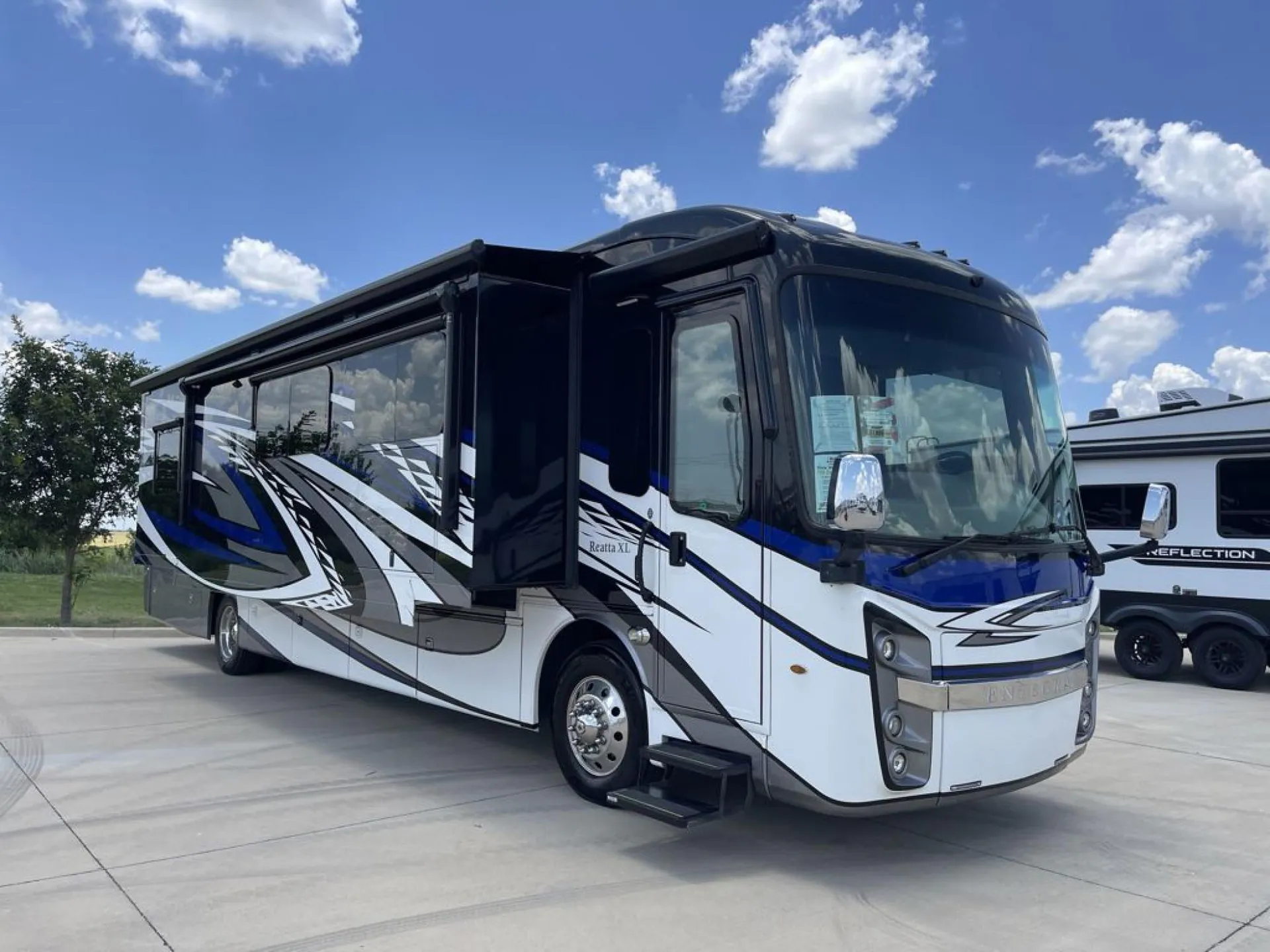 2023 Entegra Coach Reatta XL 40Q2 - Photo 2
