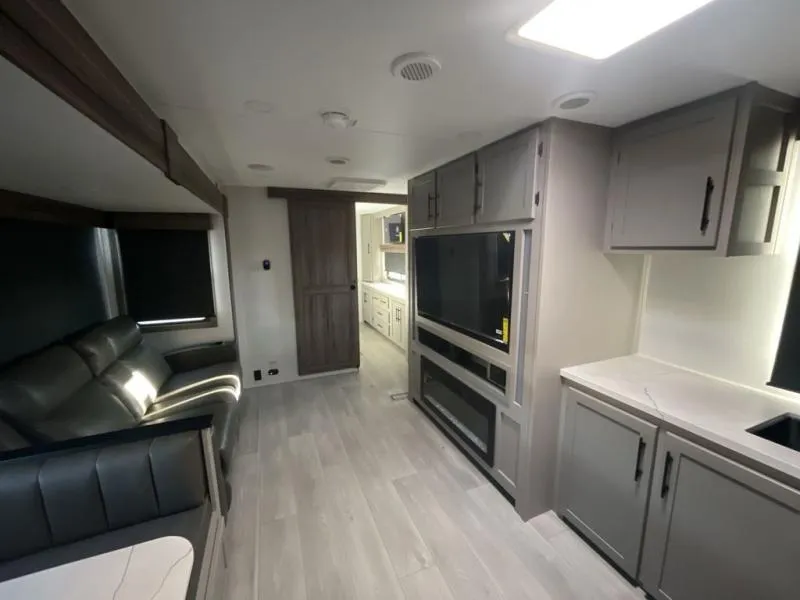 2027 KZ Connect 302FBK - Photo 4