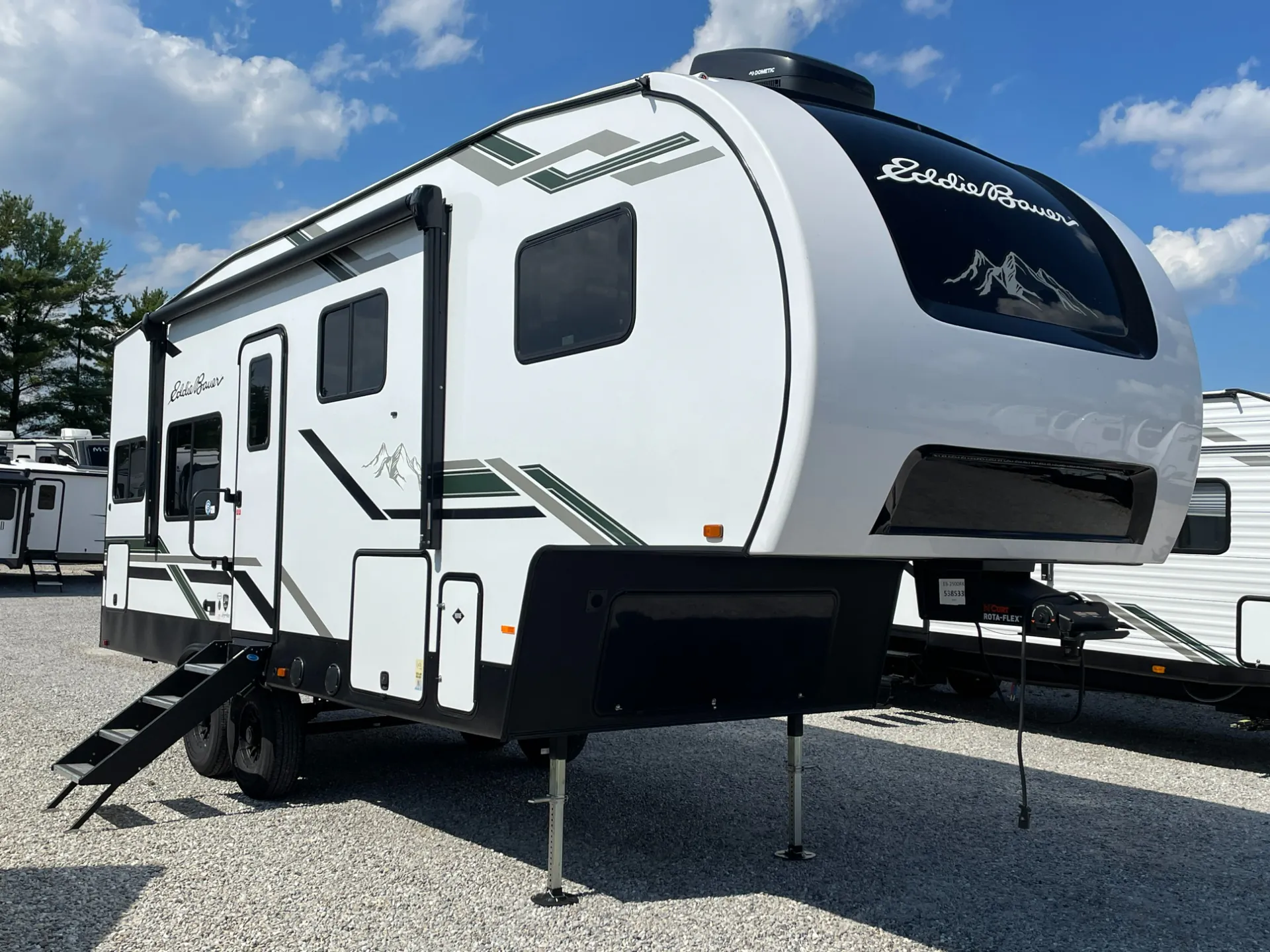 2025 Heartland Eddie Bauer 2500RK - Photo 2
