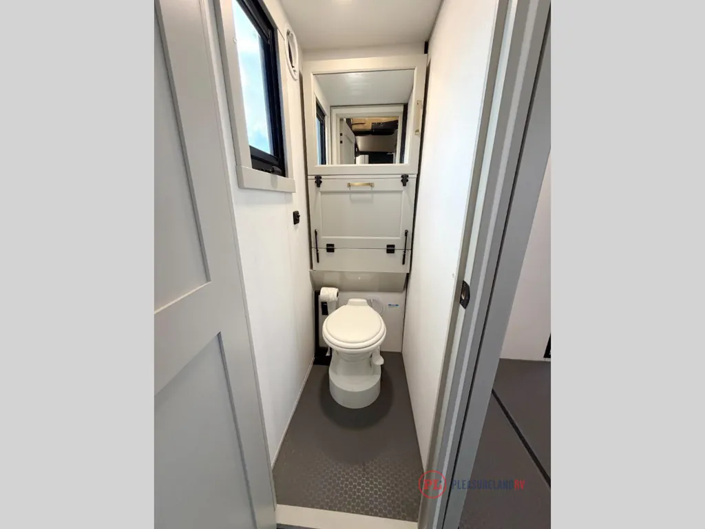 2025 Brinkley Model G 4100, Photos photo 13