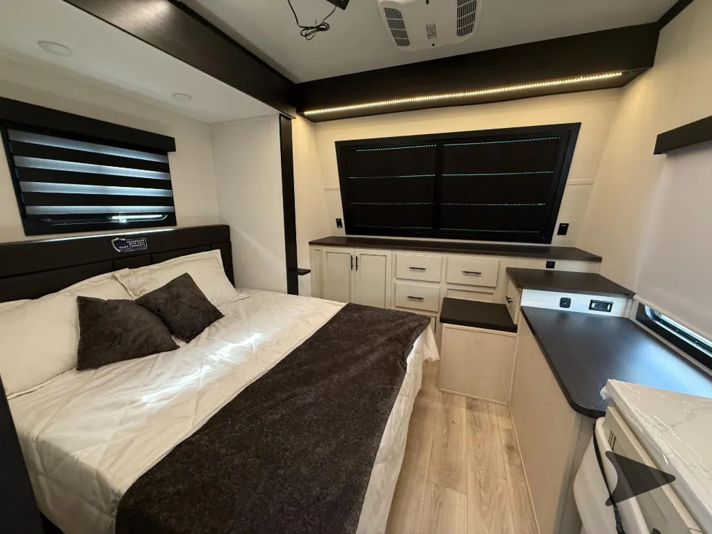 2026 Forest River Vengeance Rogue Armored 26L140, Photos photo 52