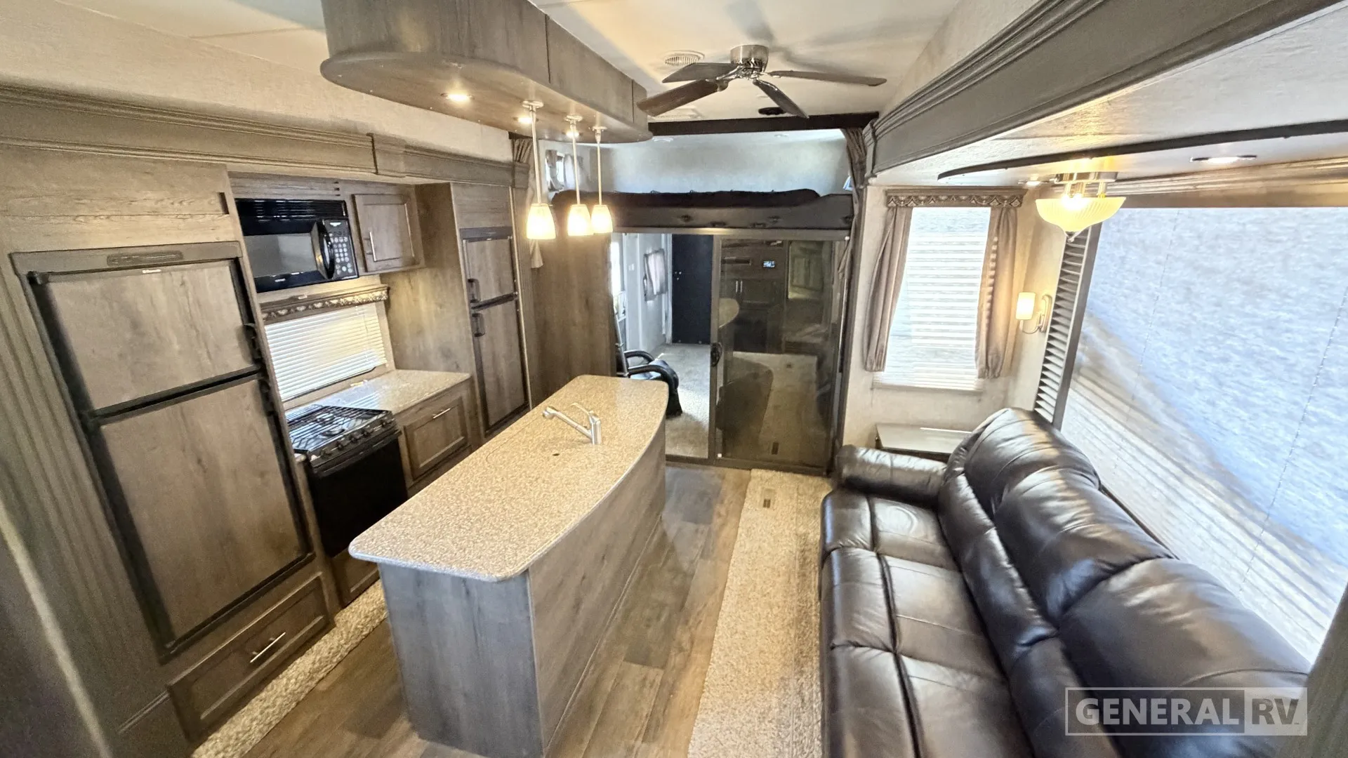 2015 Eclipse Iconic 3914C - Photo 3