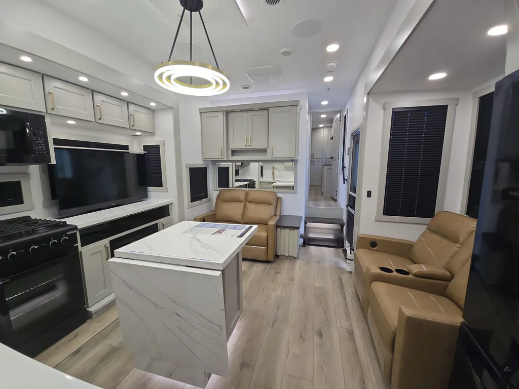 2026 Brinkley Model G 3520, Photos photo 32
