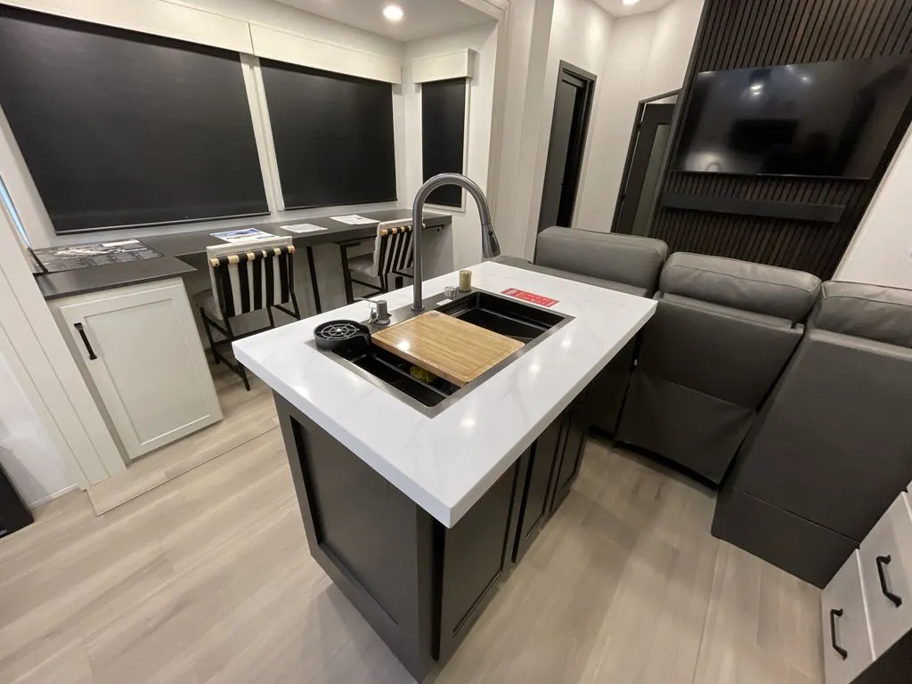 2026 Grand Design Momentum 399M, Photos photo 11