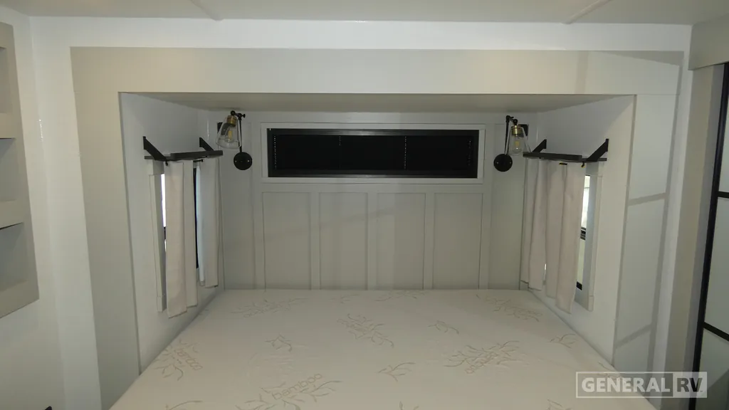 2025 Brinkley Model G 3970, Photos photo 8