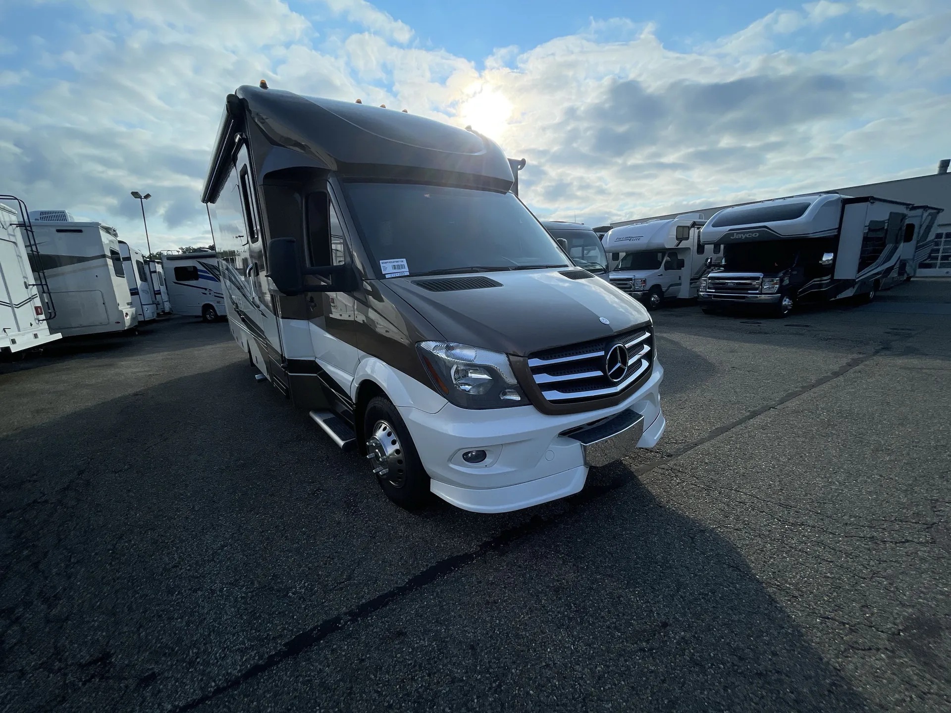 2015 Renegade RV Villagio 25TBS dealer photo 1 from Camping World
