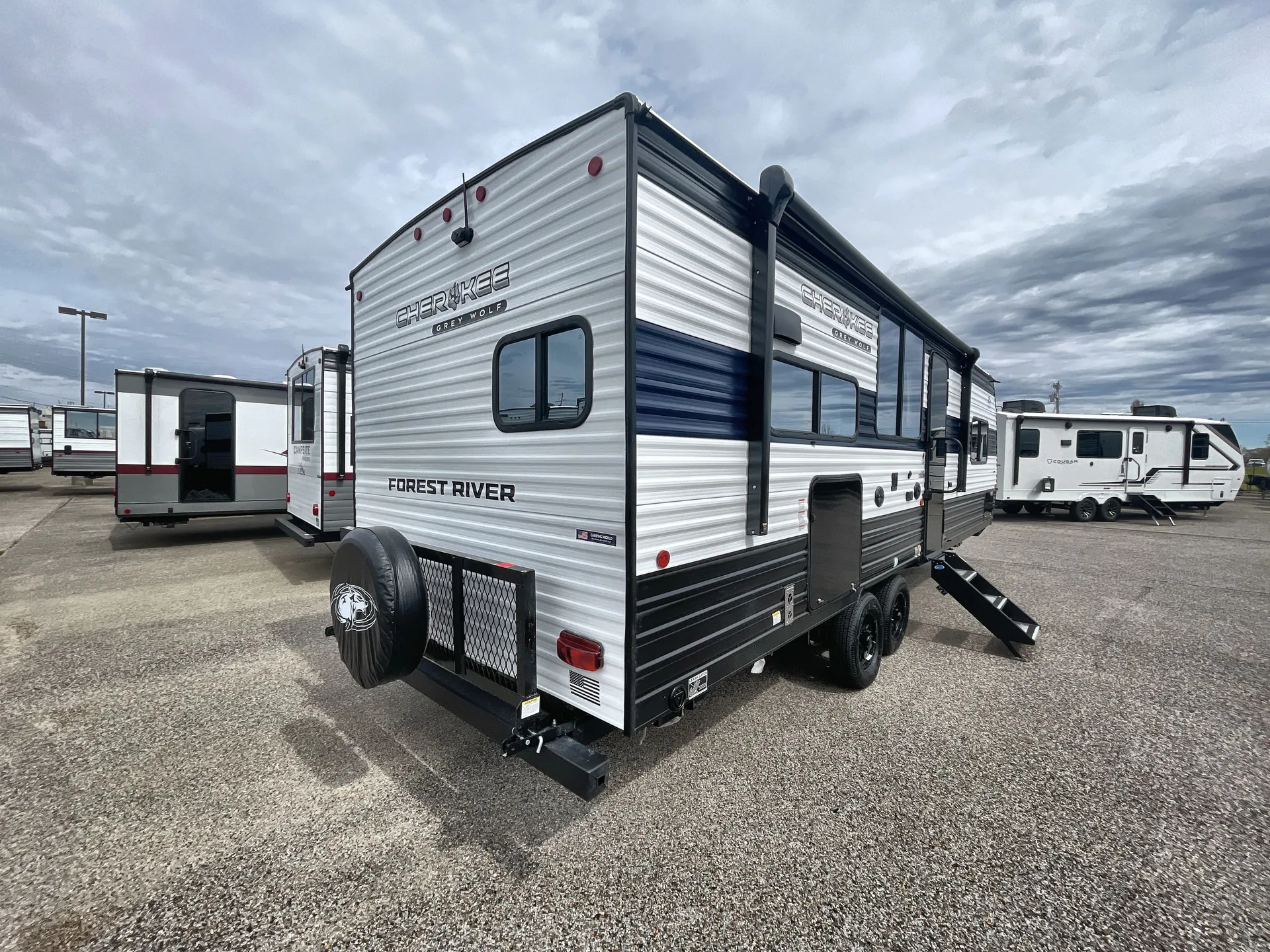 2026 Forest River Cherokee Grey Wolf 26SS — living area main