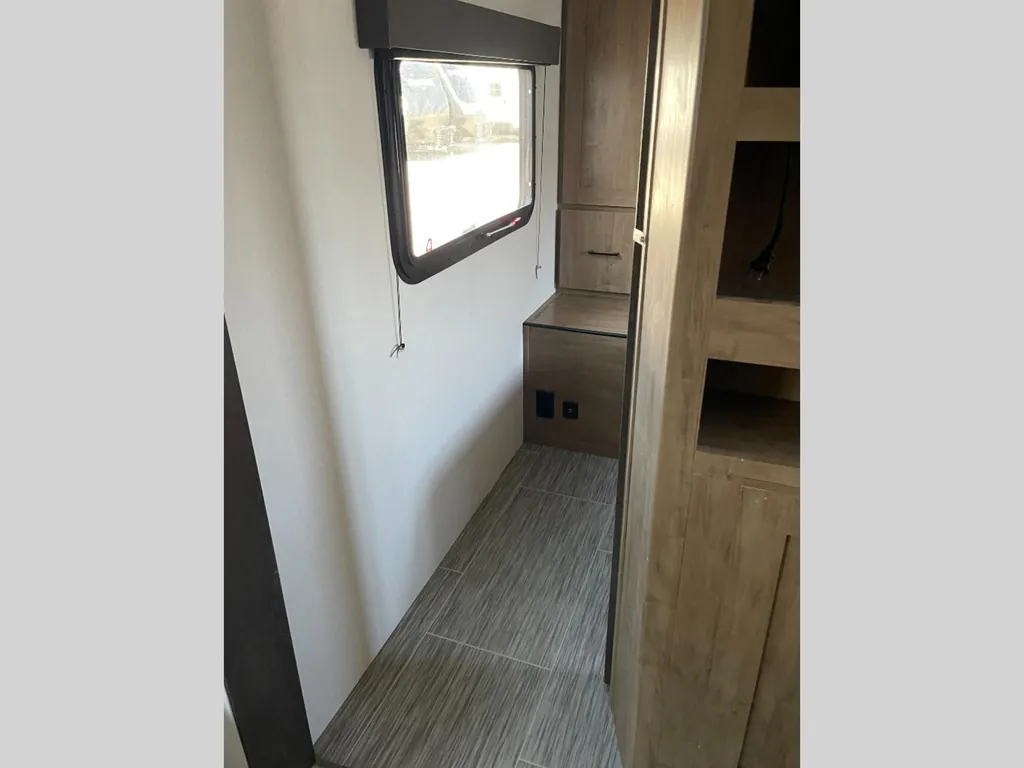 2024 Coachmen Freedom Express Select 29SE, Photos photo 13