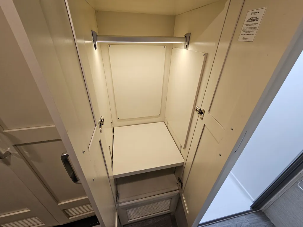 2023 Tiffin Wayfarer 25 JW, Photos photo 11
