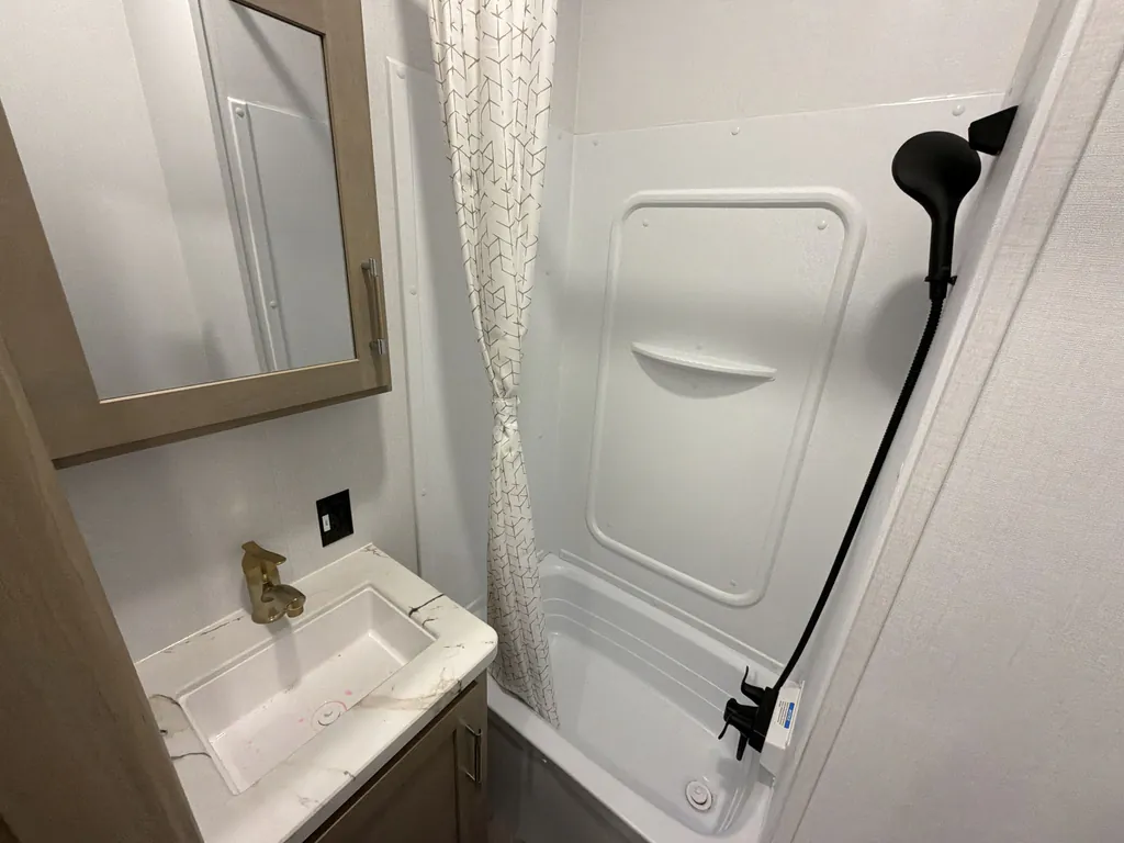 2026 Keystone Raptor 433, Photos photo 26
