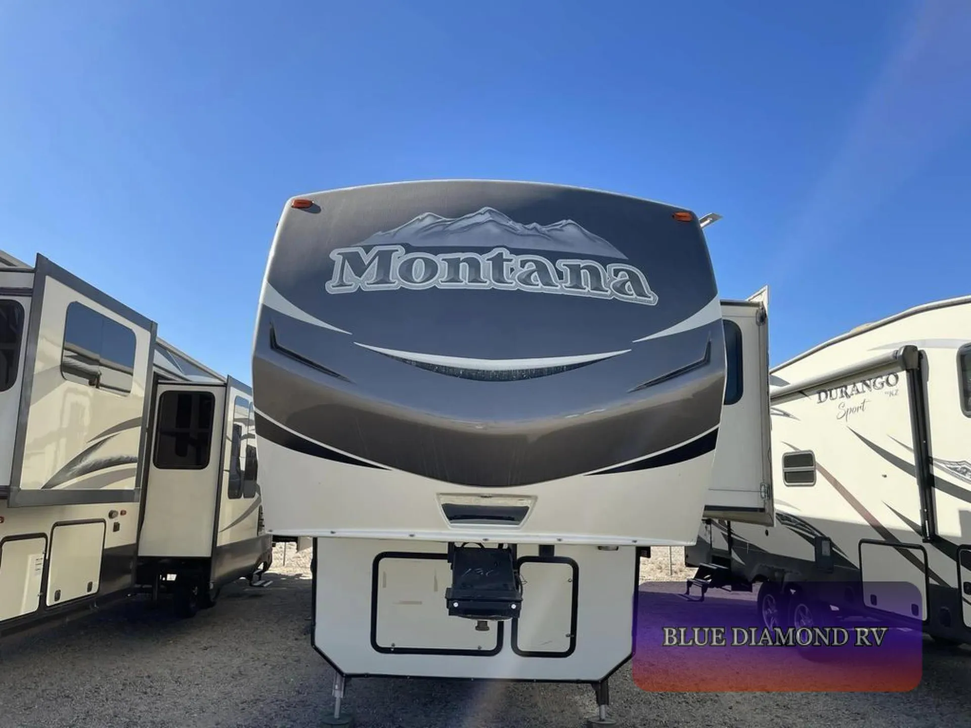 2015 Keystone RV Montana 3440RL - Photo 4