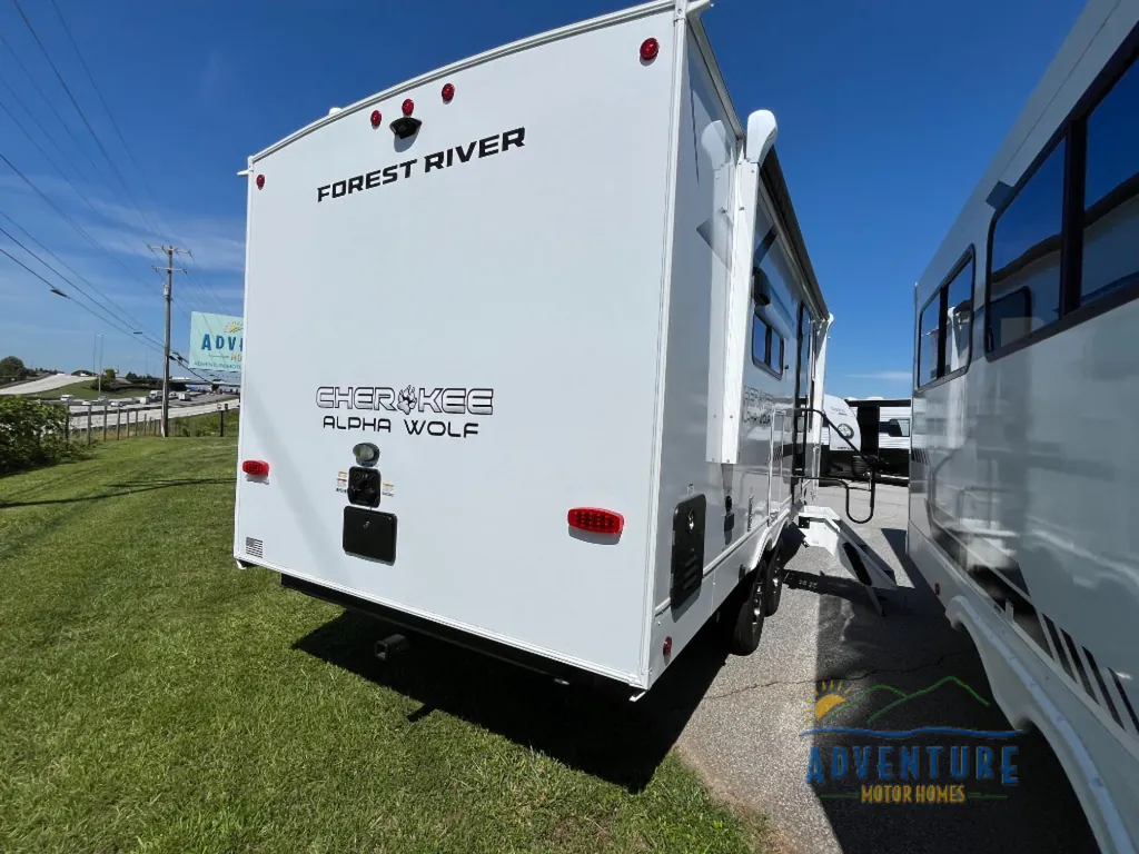 2026 Forest River Cherokee Alpha Wolf 21RB, Photos photo 6