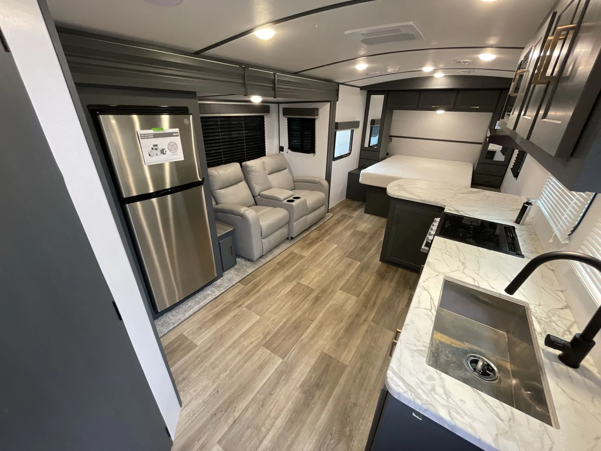 2022 Keystone Bullet 221RBS — living area main