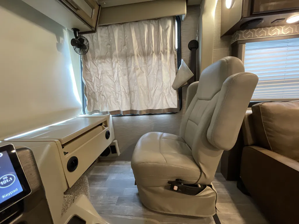 2022 Thor Motor Coach Freedom Traveler A32, Photos photo 24