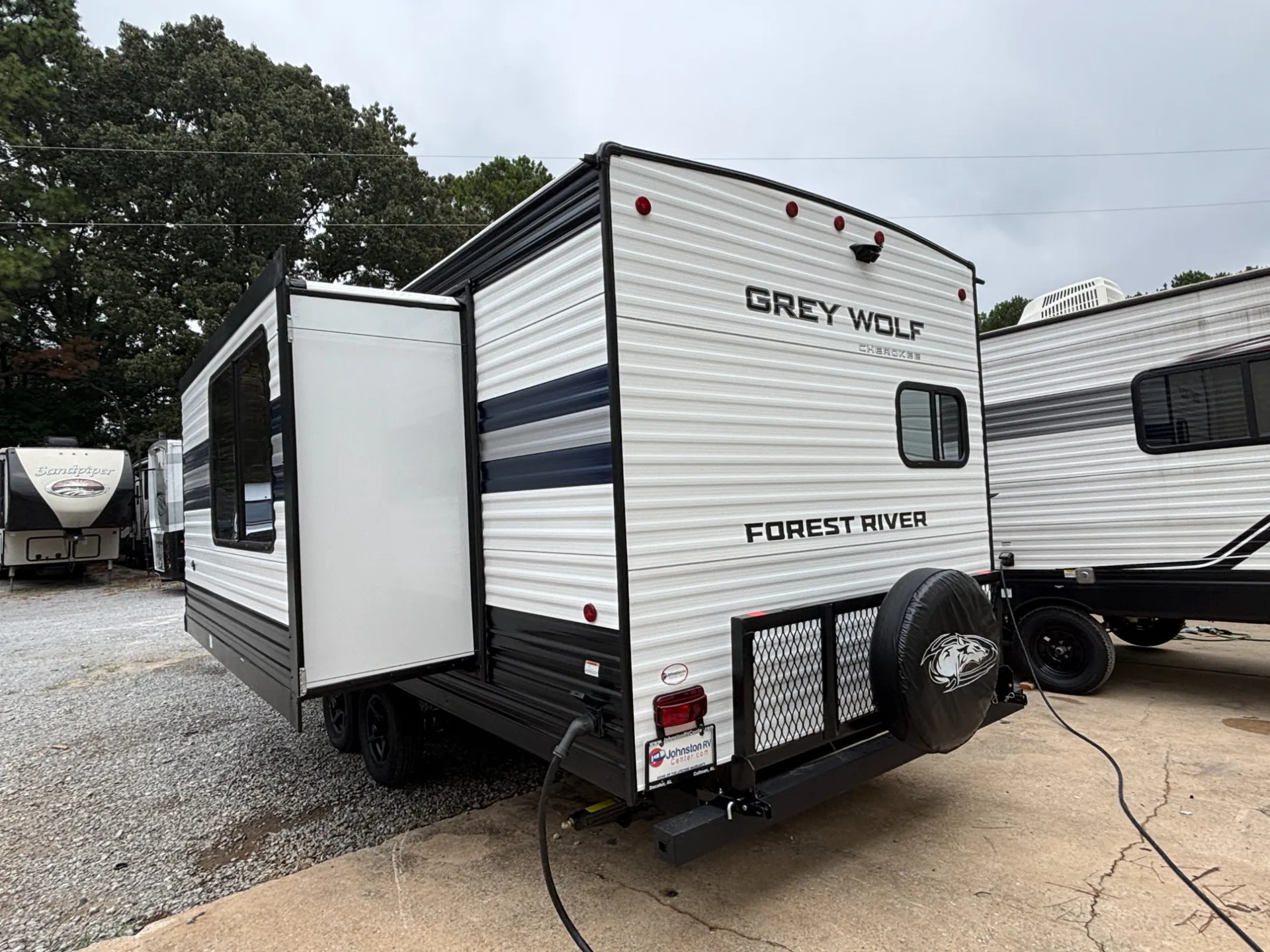 2027 Forest River Cherokee Grey Wolf 26SS — Photo 7