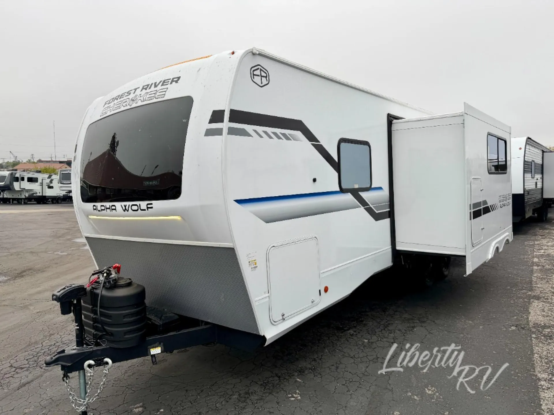2026 Forest River Cherokee Alpha Wolf 24TRUNK - Photo 3