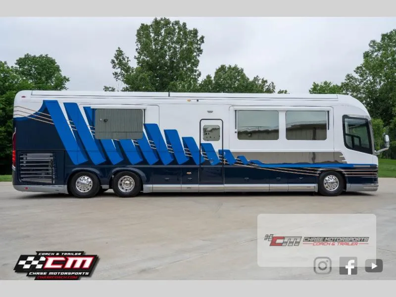 2020 Newell Coach P50I Used    Quad Slide - Photo 2