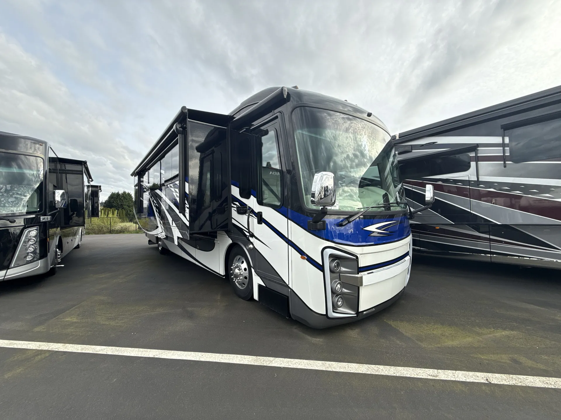 2025 entegra coach Reatta Xl 40Q2 - Photo 2