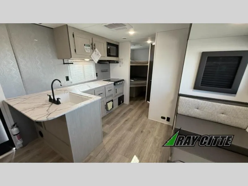 2026 Shasta RVs i-5 Edition 525BHS - Photo 4