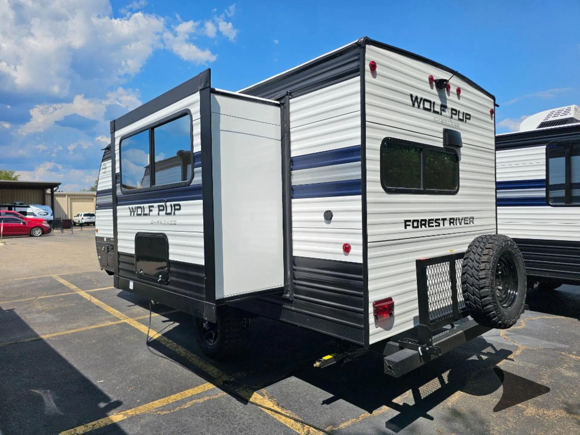 2027 Forest River Cherokee Wolf Pup 17SC — Photo 7