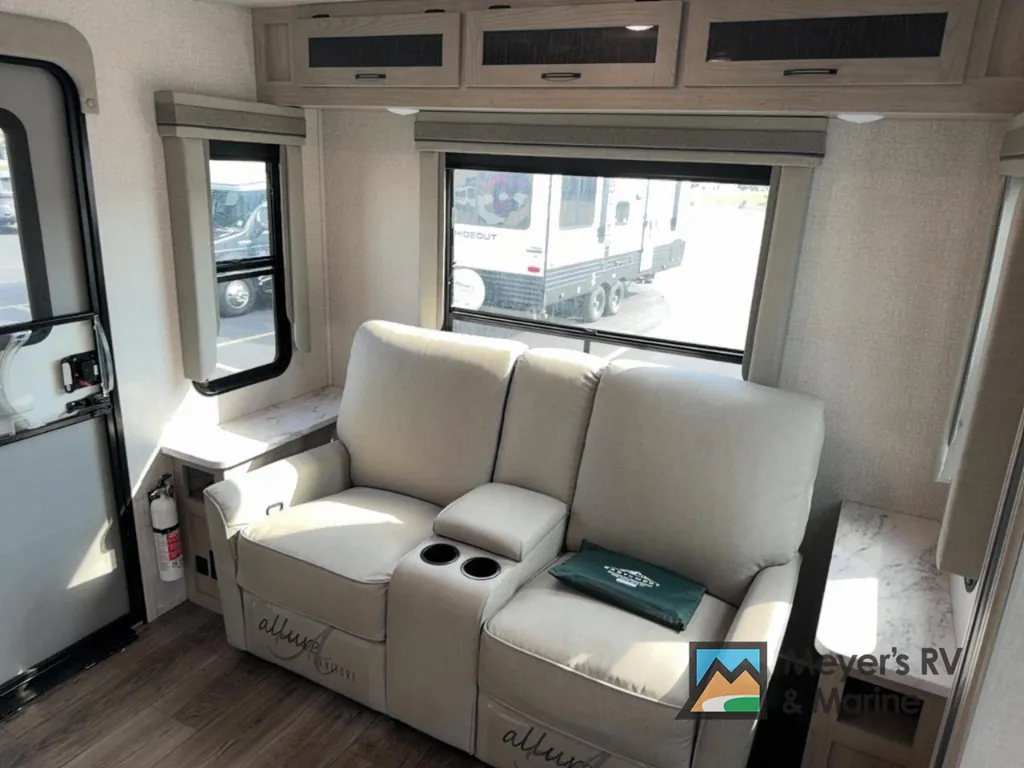 2022 East to West Alta 2850KRL, Photos photo 7