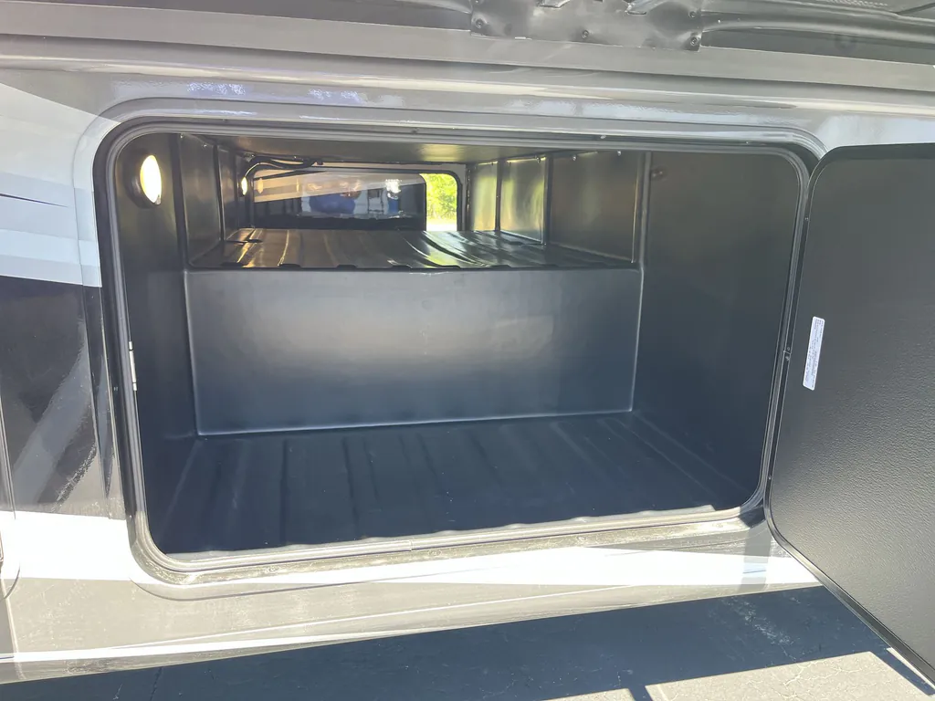 2027 Entegra Coach Vision XL 36C, Photos photo 29