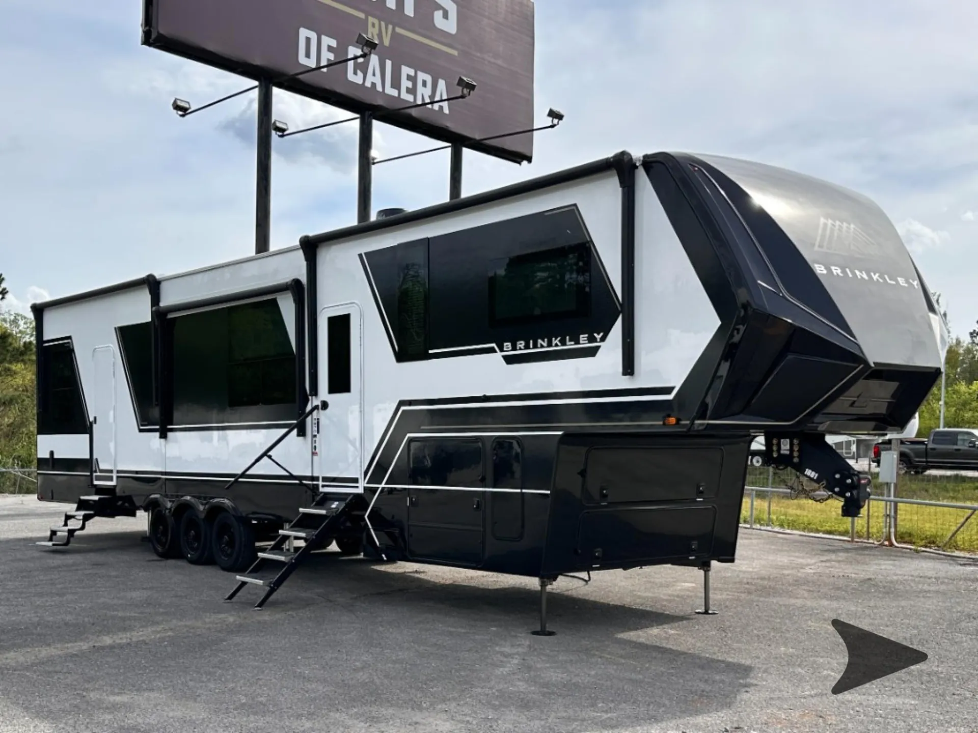 2025 Brinkley Model G 3970 - Photo 2