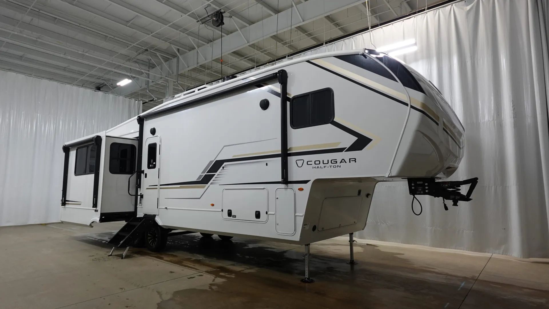 2026 Keystone Cougar Half-Ton 29MBD - Photo 2
