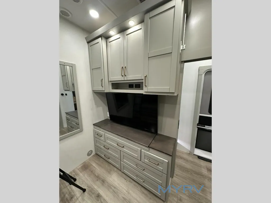2025 Brinkley Model Z 3610, Photos photo 36