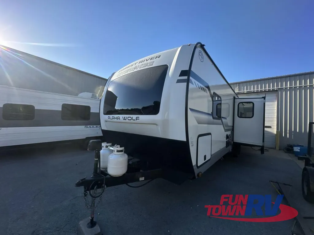 2025 Forest River Cherokee Alpha Wolf 33BH, Photos photo 6