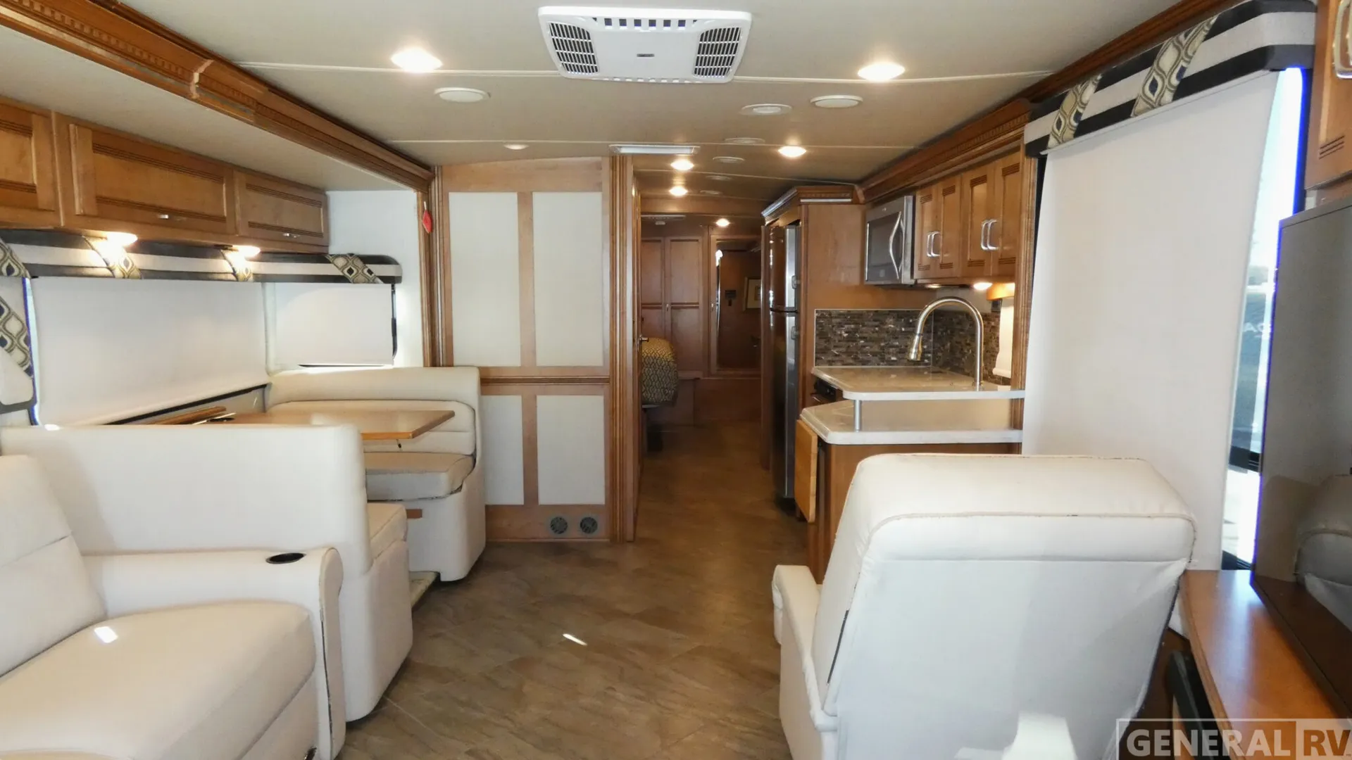 2016 Winnebago Solei 36G - Photo 3