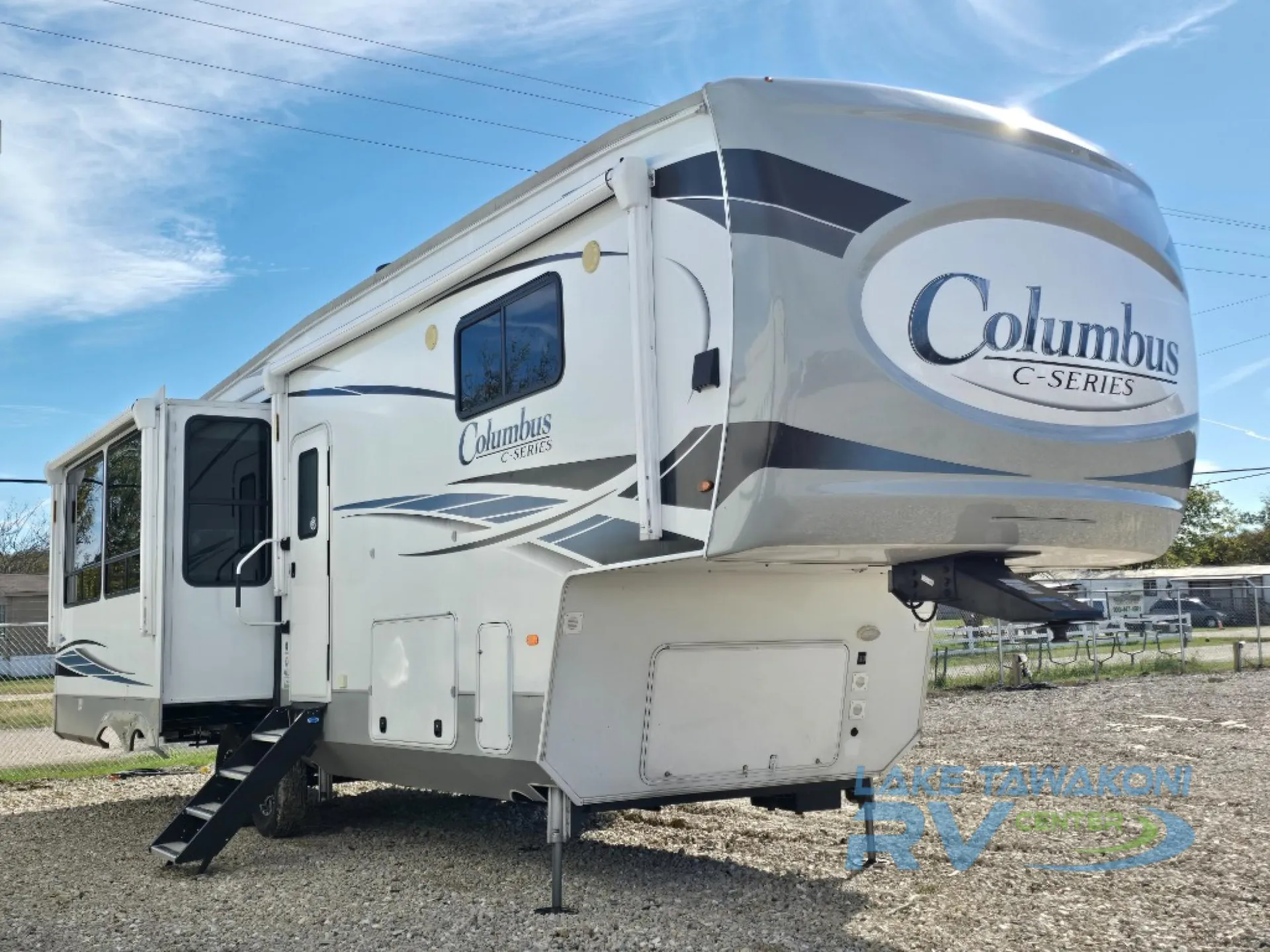 2022 Palomino Columbus 299RL - Photo 2