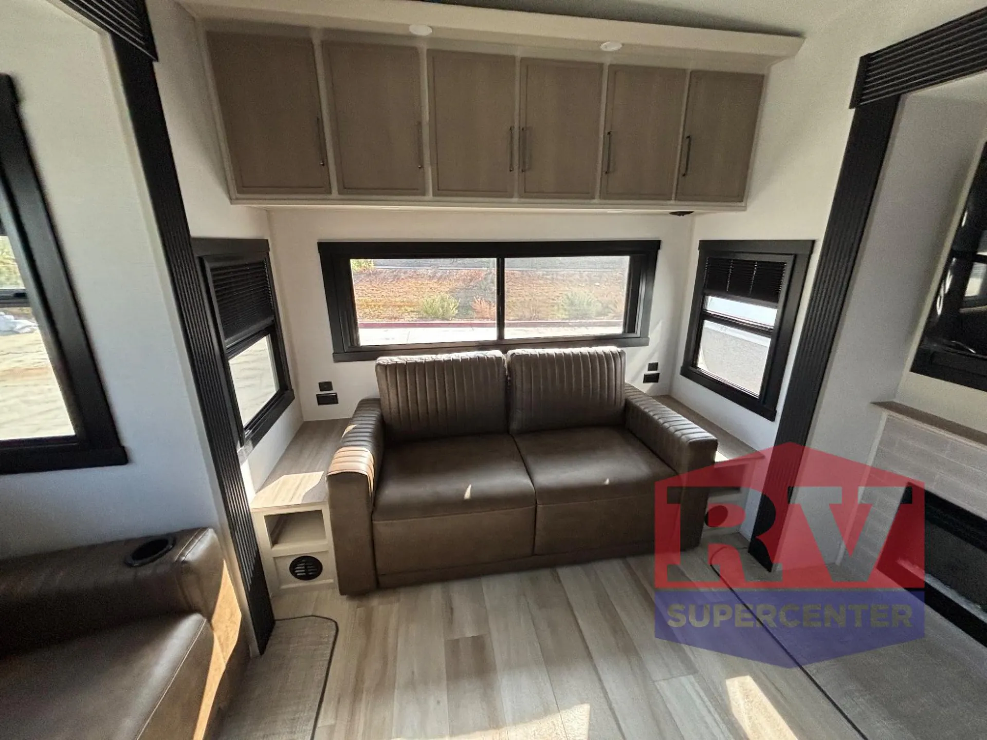 2027 Forest River Wildwood Heritage Glen 380WDR — Photo 6