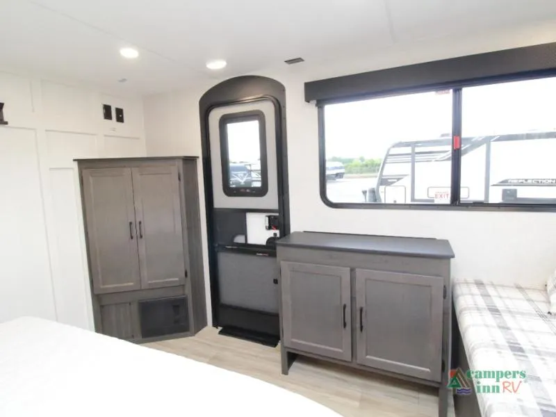 2027 Venture RV Campbound Platinum 262CFK - Photo 3