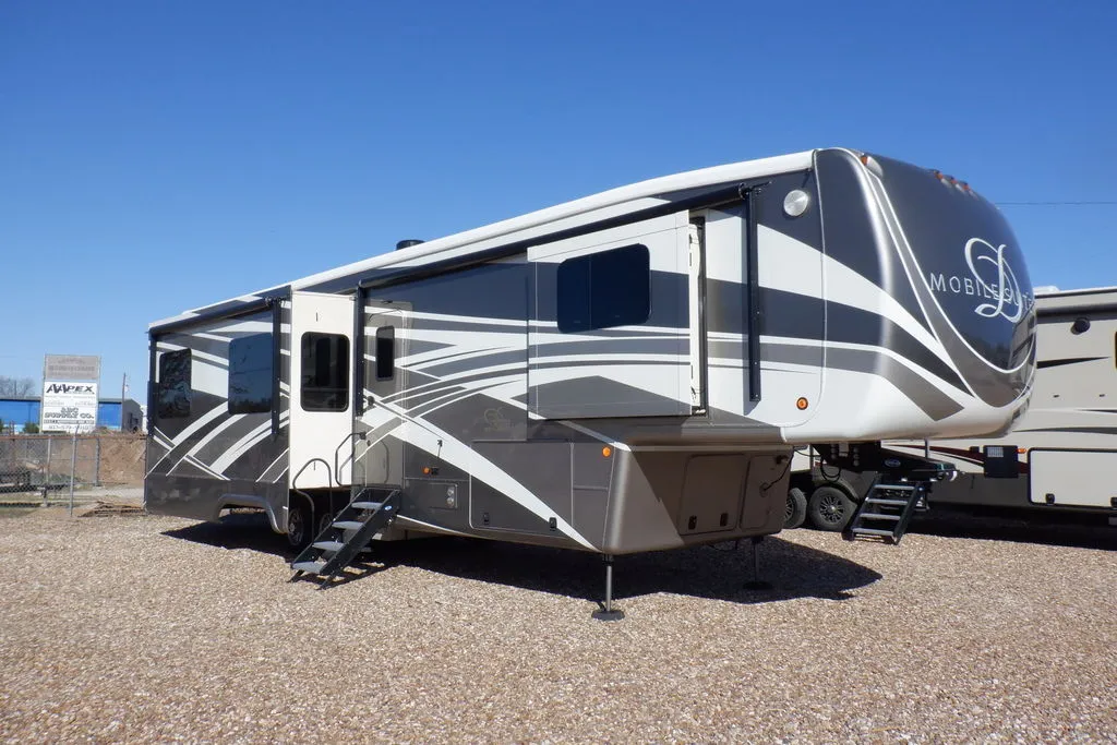 2017 CrossRoads Redwood 39MB - Photo 4