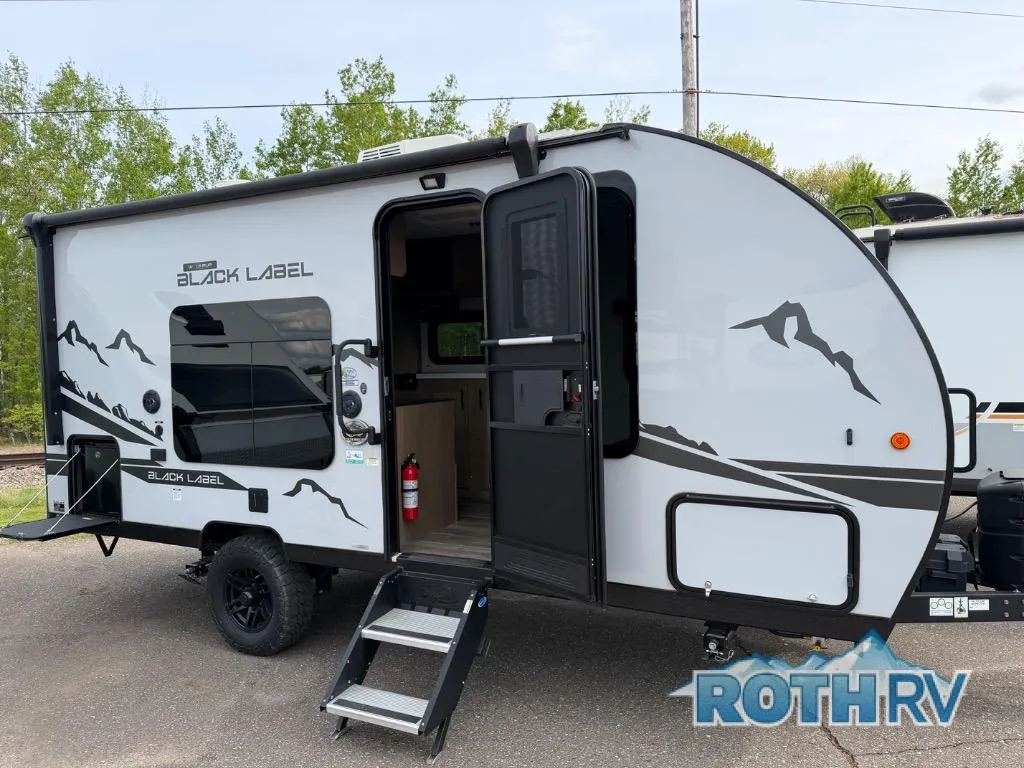 2023 Forest River Cherokee Wolf Pup Black Label 16FQBL - Photo 2