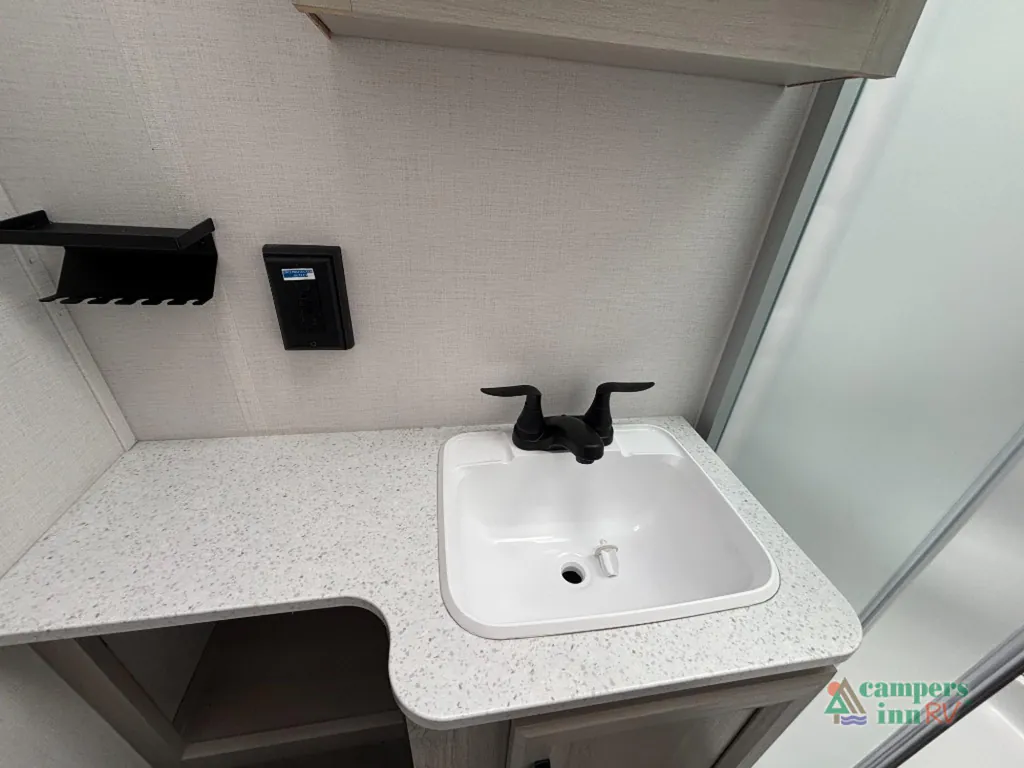 2027 Coachmen Catalina Legacy Edition 333DBDSCK, Photos photo 32