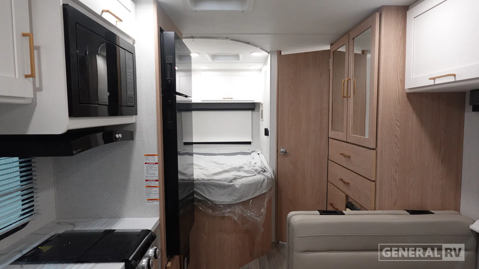 2027 Thor Motor Coach Four Winds 31H - Photo 3