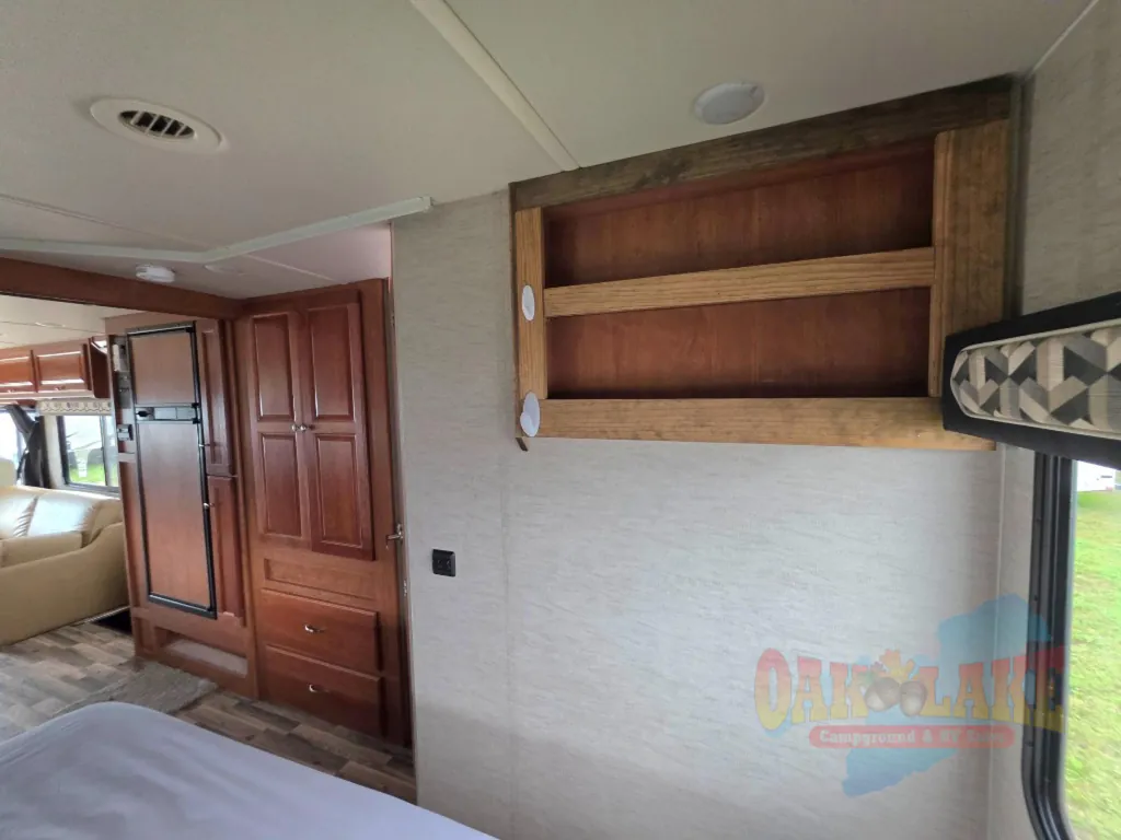 2018 Winnebago Sunstar 27P, Photos photo 29