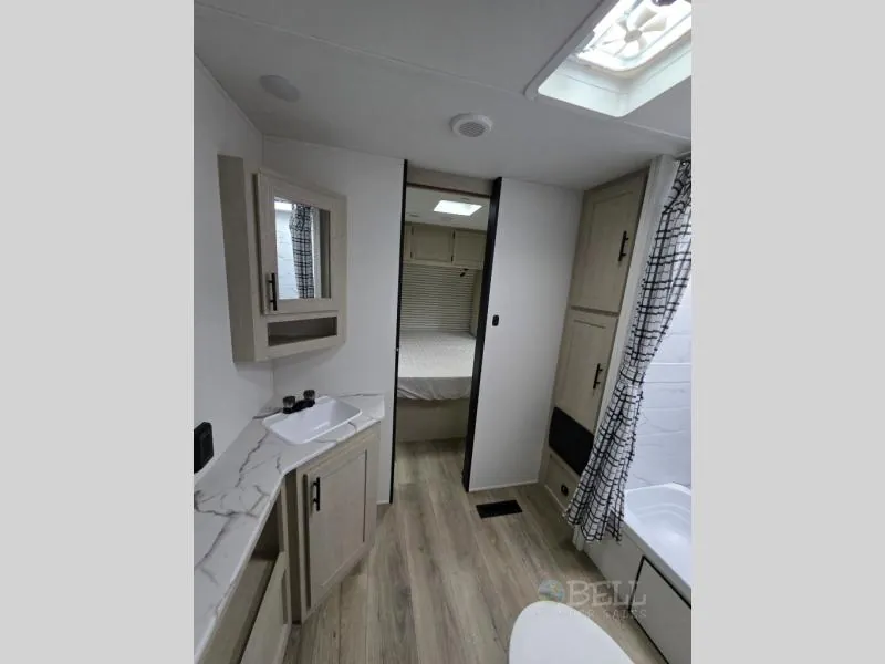 2026 Shasta RVs i-5 Edition 533BH, Photos photo 38