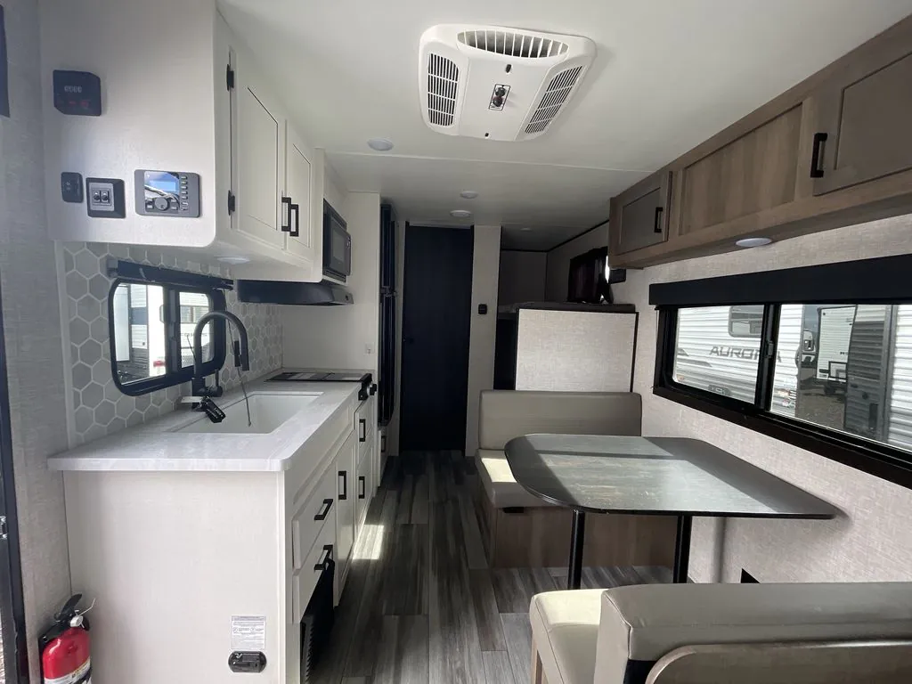 2024 Highland Ridge Open Range Conventional 19BHE dealer photo 9 from Blue Compass RV