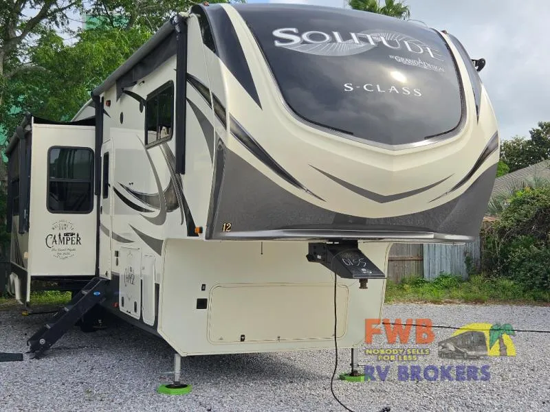 2020 Grand Design Solitude 3740BH - Photo 2