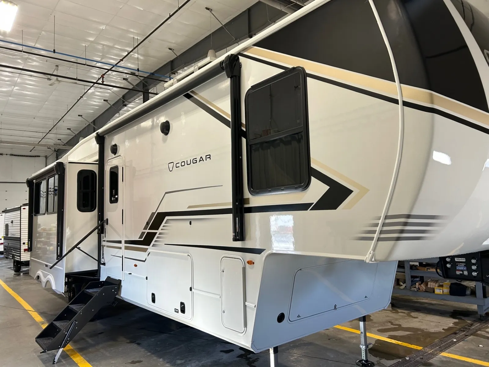 2026 Keystone Cougar 350LLK - Photo 2