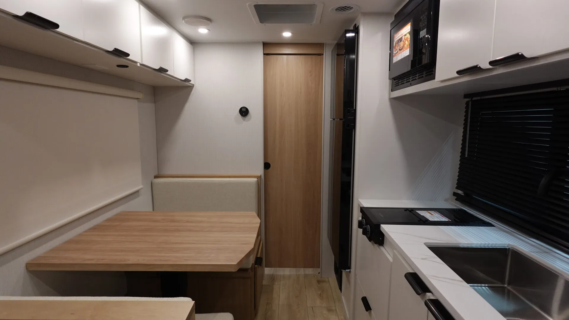 2026 Winnebago Micro Minnie 2000MRB - Photo 3