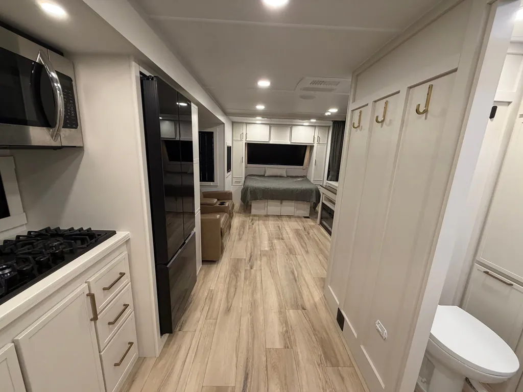 2026 Brinkley Model I 235, Photos photo 7