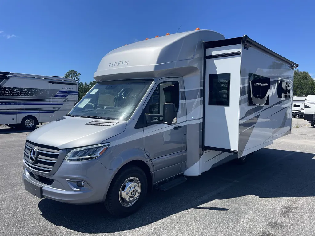 2026 Tiffin Wayfarer 25 XRW, Photos photo 3