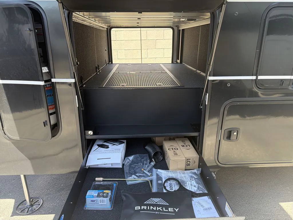 2026 Brinkley Model G 4150, Photos photo 7