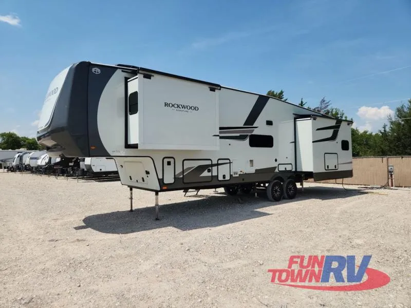 2026 Forest River Rockwood Signature 405SBH - Photo 3