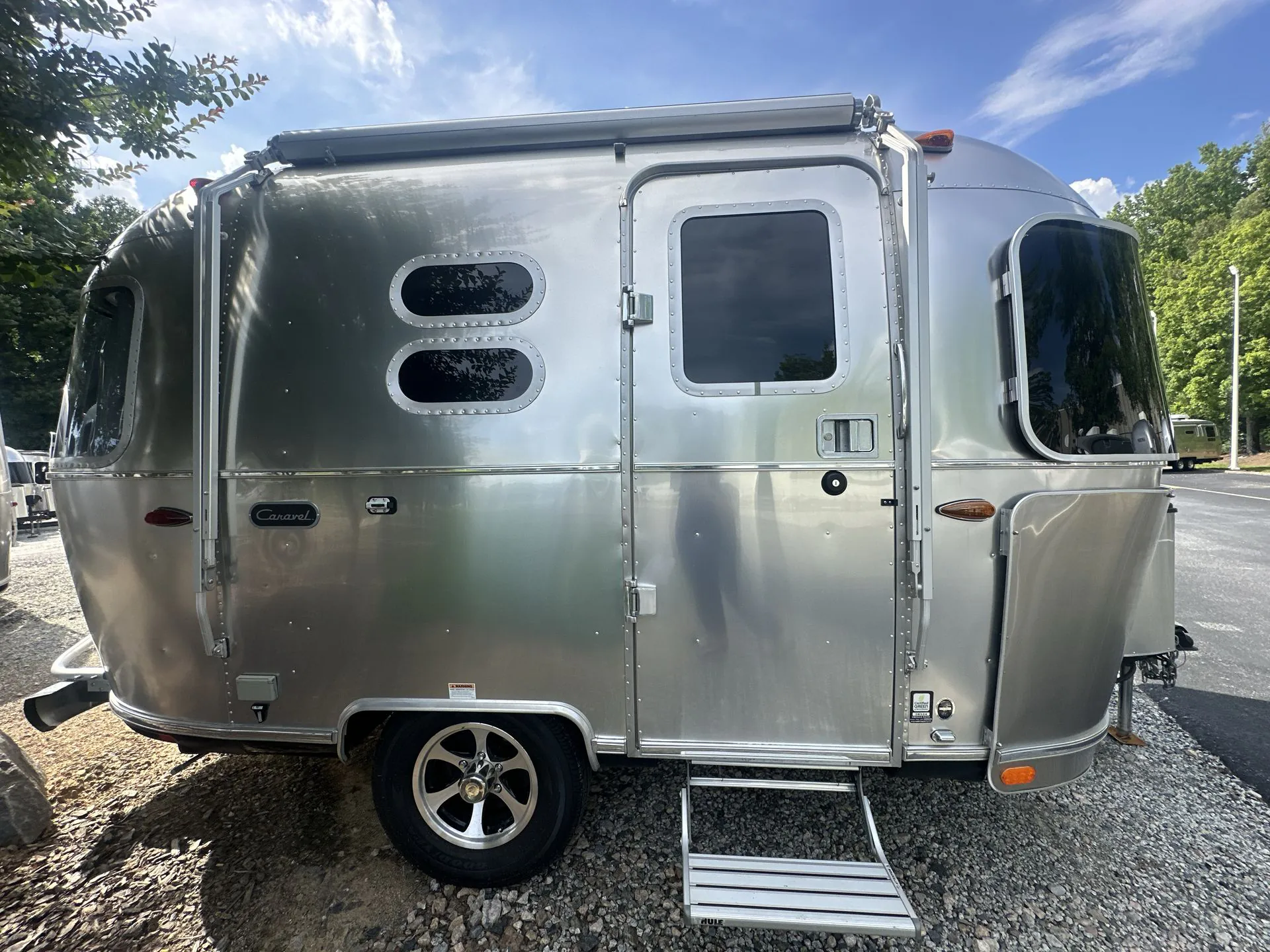 2020 Airstream Caravel 16RB - Photo 3